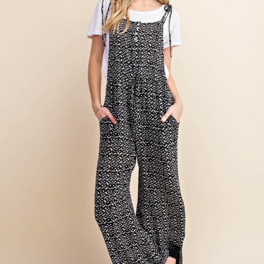 Black and White Jumpsuit - Picture 3 of 6